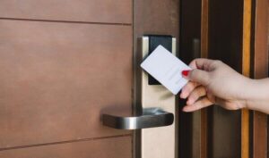 Khóa từ giúp quản lý phòng hiệu quả hơn