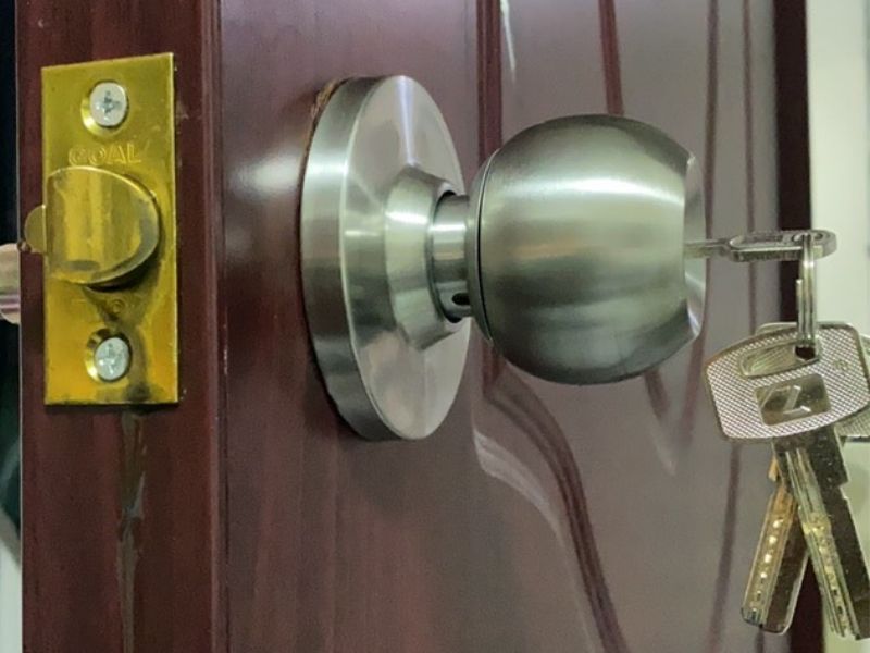 Khóa cửa tay nắm tròn