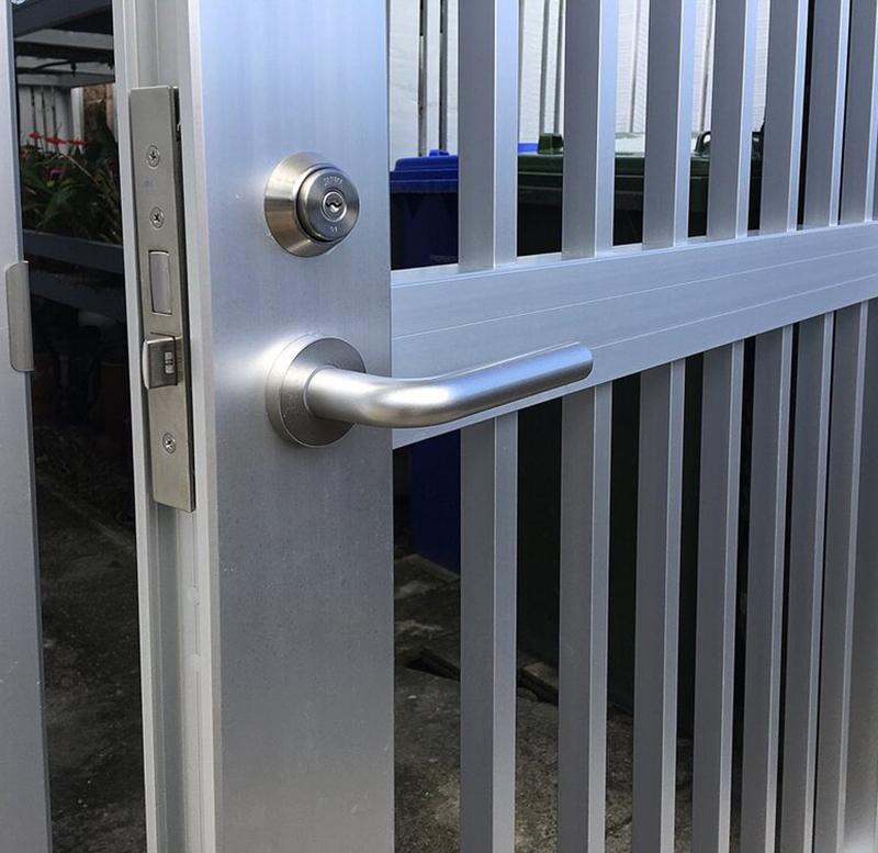 Ổ khóa cửa tay gạt