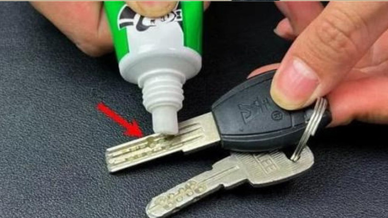 Sử dụng kem đánh răng để loại bỏ rỉ sét